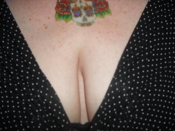 And another contestant for "WHO's BOOBS ARE WHOSE?"