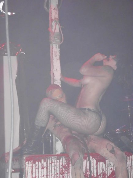 GENITORTURERS stage show.