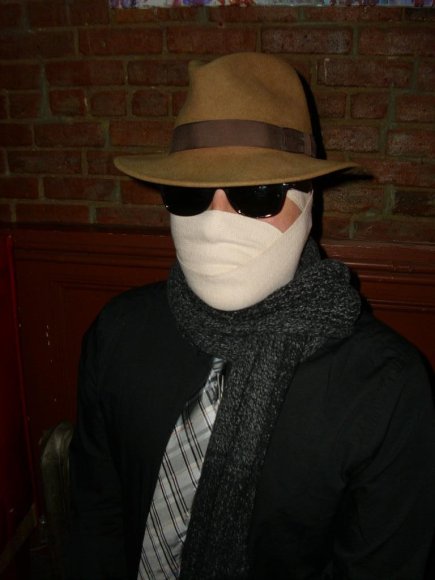 THE INVISIBLE MAN