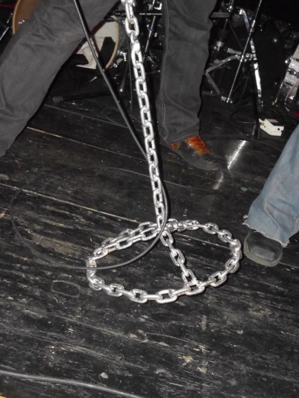 HONOR AMONG THIEVES' mic stand, made of chain!