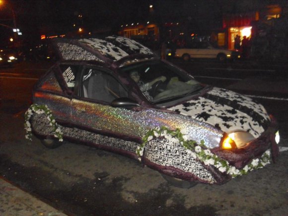 It looks like a CRACK WHORE's PIMPMOBILE!