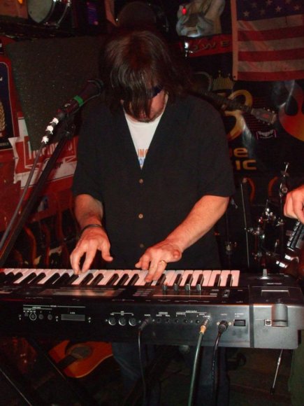 JOHNNY wails on the keys!