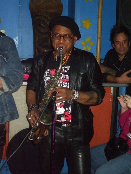 FRANK WOOD & HIS NYC ALL-STARS BAND/CHUCK 'RAVEN' HANCOCK (MURPHYS LAW, JOY RYDER BAND and ...) with NICKY SHEA looking on!