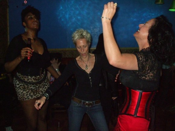 CYD, JANIS SHAW (THE CRAYOLAS) and CHERYL tearing up the floor!