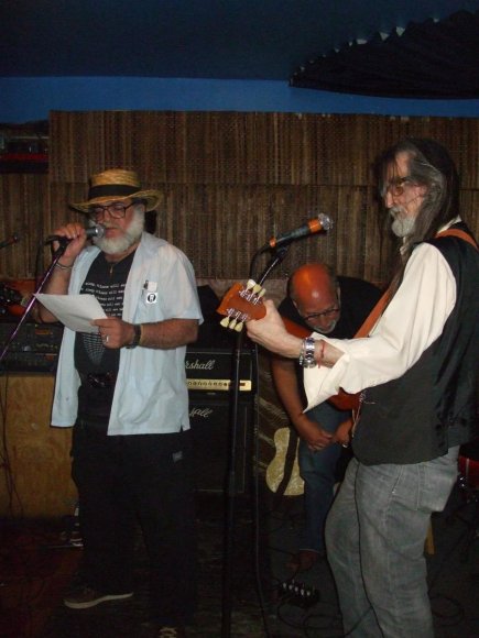 Mr. WOOD and Mr. WOLFE join RICK anf THE "SOFA KING" WILDE JAM!