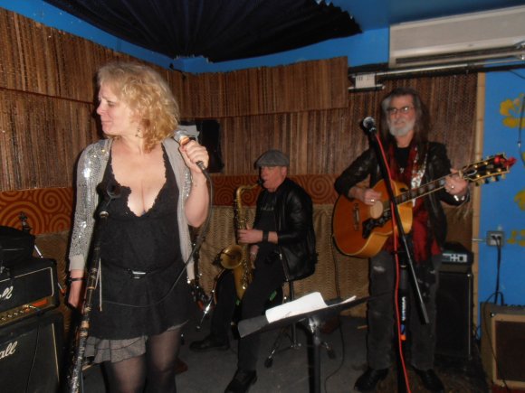 JENNIFER BLOWDRYER joins DANNY RAY, RICK and THE "SOFA KING" WILDE JAM!