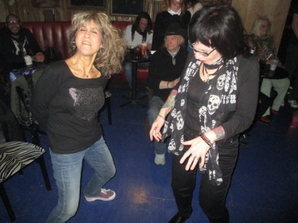 LYNN O'BRIEN and PUMA PERL dance while FRANK FERRAR (GUNS'n'ROSES), COWBOY JOE and SANDRA ALLEN sit back and enjoy CRAZY MARY!