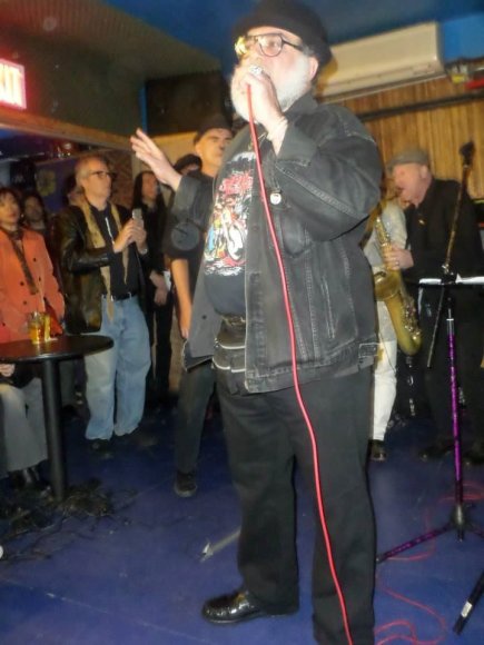 TIGER, DON SZTABNIK (THE DRAGINS, THE BLACK CATS NYC and...) and LUNDO amongst the crowd as FRANK sings with DANNY RAY behind him!