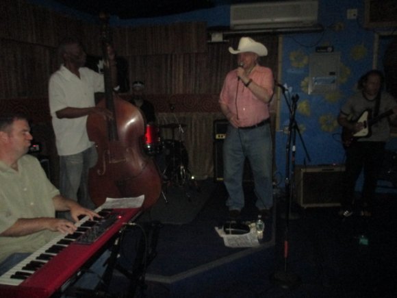 COUNTRY JOE & HIS OUTLAW BAND/TIM, DON, HENNE, COUNTRY JOE and SETH