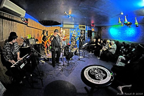 FRANK WOOD & HIS NYC ALL-STARS BAND/JOHNNY, ANNE, JEANNE, FRANK, EDDY, T.J., RIYO, CHRISTA, DANNY and MAC