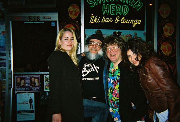 Mr. WOOD with MITCH SCHECTER of THE RIP CHORDS and 2 adoring fans, Mar 3 2007